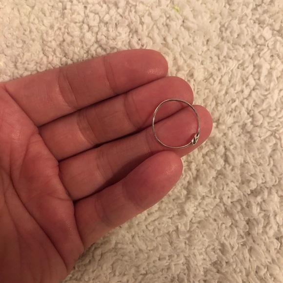Silver small knot ring ✨ - Picture 2 of 3